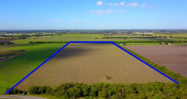 rental at 0000 NE Santa Clara Rd in Marion, TX — photo 1
