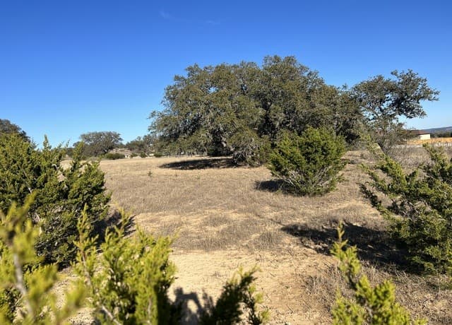 Home for sale at 219 Highgate Dr in Bandera, TX — photo 4