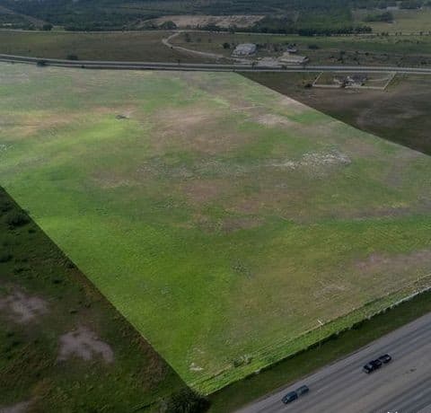 rental at 2560 Us-181 S in Karnes City, TX — photo 1