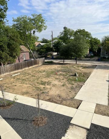 rental at 230 Vance St in San Antonio, TX — photo 1