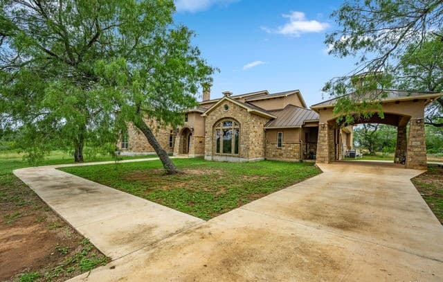 4-bedroom rental at 10651 Kosub Ln in San Antonio, TX — photo 3