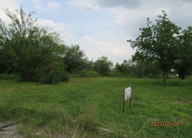 rental at 137 Coyol St. in San Antonio, TX — photo 4
