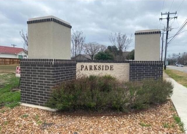 rental at 7103 Parkside Pl in San Antonio, TX — photo 1