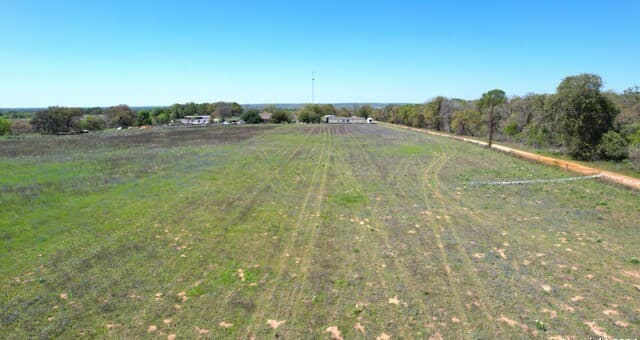 rental at 13746 Fm 539 in La Vernia, TX — photo 5