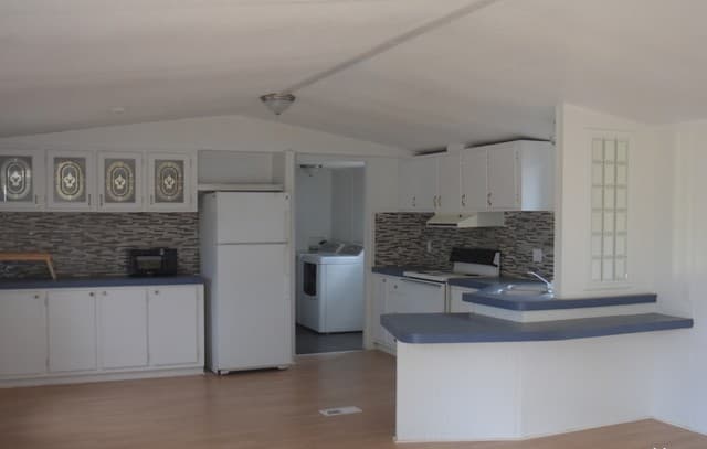 2-bedroom rental at 7233 Palm Park Blvd in San Antonio, TX — photo 4