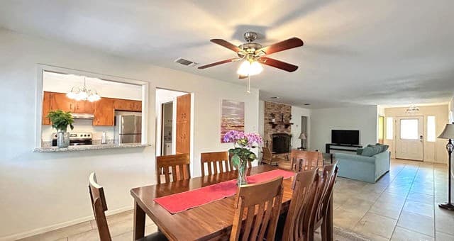 3-bedroom rental at 6216 Rue Marielyne St in Leon Valley, TX — photo 5