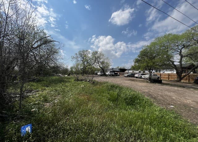 rental at 602 F St in San Antonio, TX — photo 4
