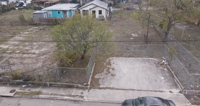 rental at 112 Del Valle Alley in San Antonio, TX — photo 3