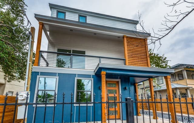 3-bedroom rental at 315 Cincinnati Ave #101 in San Antonio, TX — photo 3