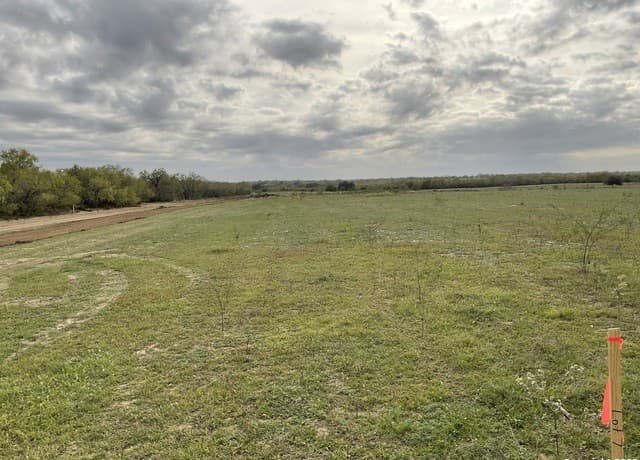 rental at 128 Sylas Hayes Loop in Leming, TX — photo 1