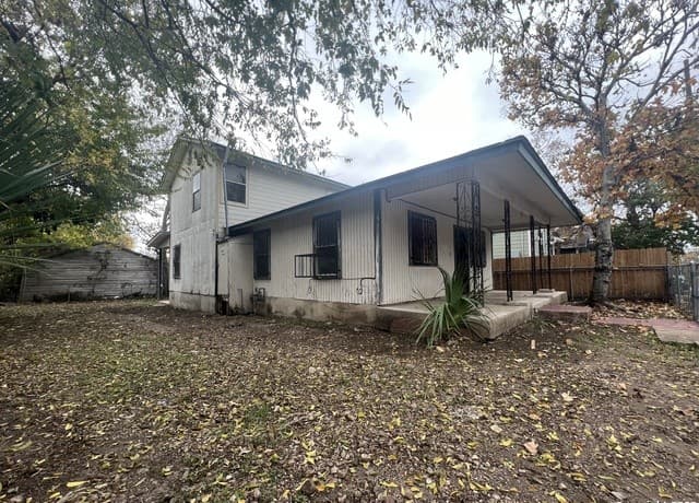 3-bedroom rental at 314 Quitman St in San Antonio, TX — photo 1