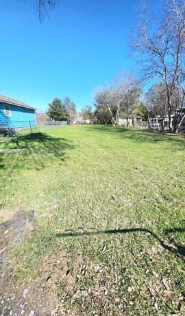 rental at 611 Cantrell Dr in San Antonio, TX — photo 3