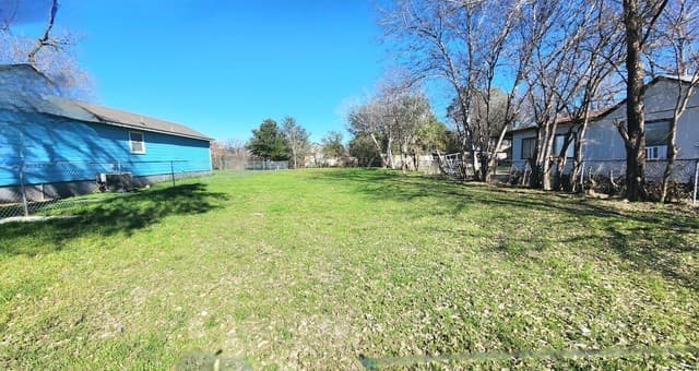 rental at 611 Cantrell Dr in San Antonio, TX — photo 4