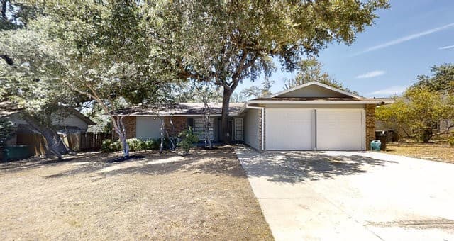 3-bedroom rental at 8703 Timberwilde St in San Antonio, TX — photo 2