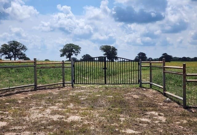 rental at 233 Triple Bend Dr in La Vernia, TX — photo 1