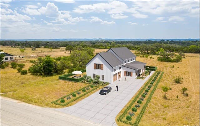 Home for sale at 247 Highgate Dr in Bandera, TX — photo 2