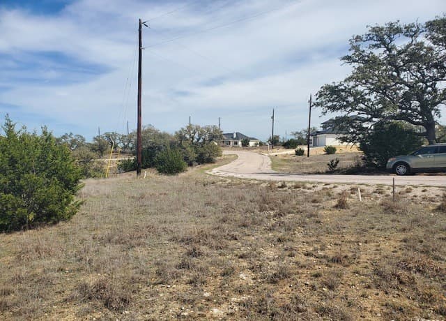 rental at 136 W Eli Chandler in Blanco, TX — photo 3