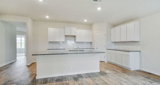 4-bedroom rental at 528 Twisting Stream in Cibolo, TX — photo 3