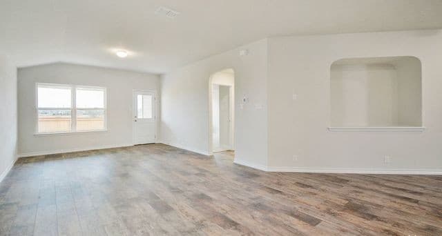 4-bedroom rental at 517 Twisting Stream in Cibolo, TX — photo 5