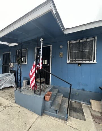 rental at 710 E Southcross Blvd in San Antonio, TX — photo 3