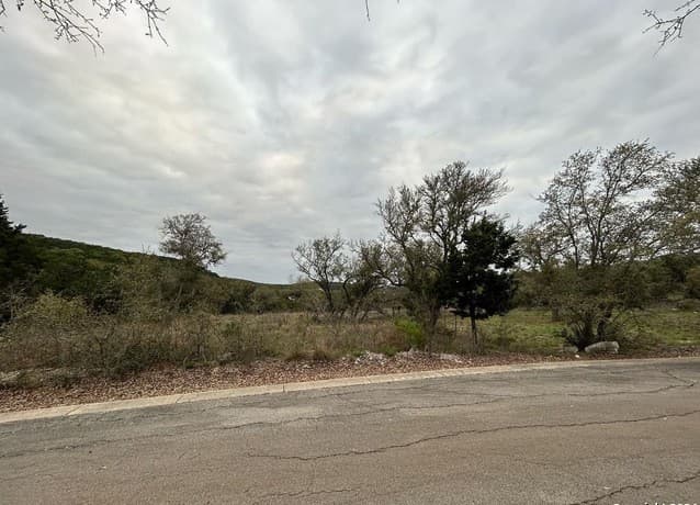 rental at 863 Private Road 1742 in Mico, TX — photo 2