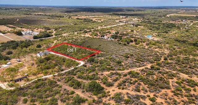 rental at 0 FM 1343 Lot 1 in Devine, TX — photo 3