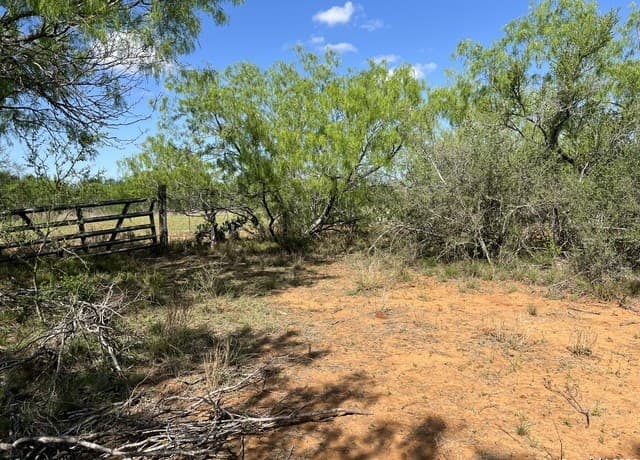 rental at 0 Carroll Road in Dilley, TX — photo 1