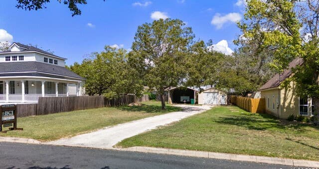 rental at 410 E Bandera in Boerne, TX — photo 3