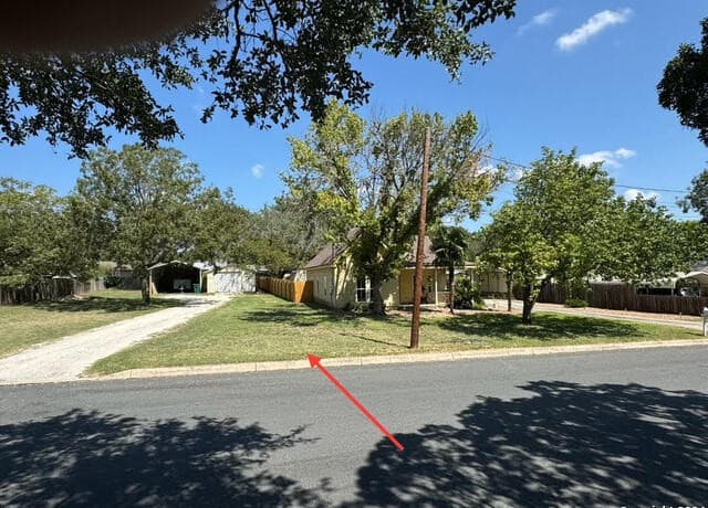 rental at 410 E Bandera in Boerne, TX — photo 4