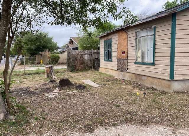 2-bedroom rental at 1443 Saenz in San Antonio, TX — photo 3