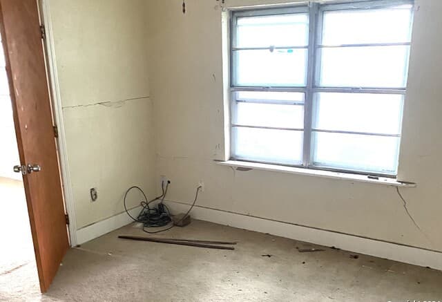 3-bedroom rental at 1326 NW 23rd St in San Antonio, TX — photo 4
