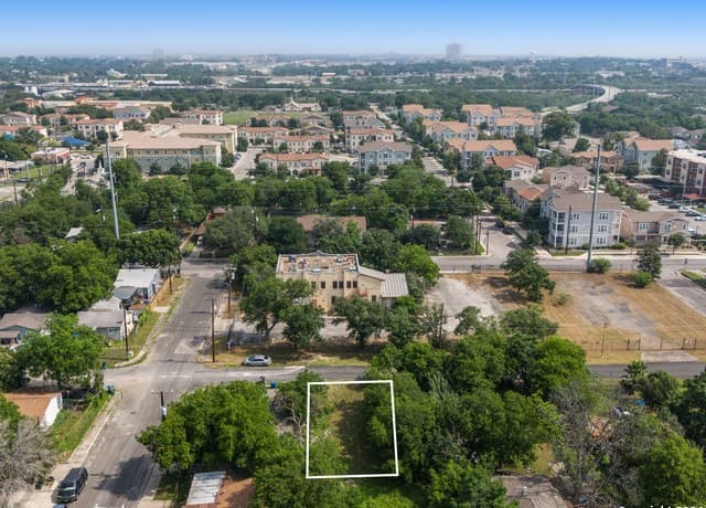 rental at 204 Orphan in San Antonio, TX — photo 5