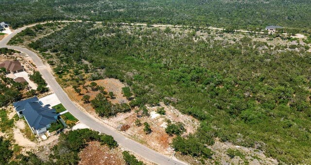 rental at 0 Pr 1748 in Mico, TX — photo 5