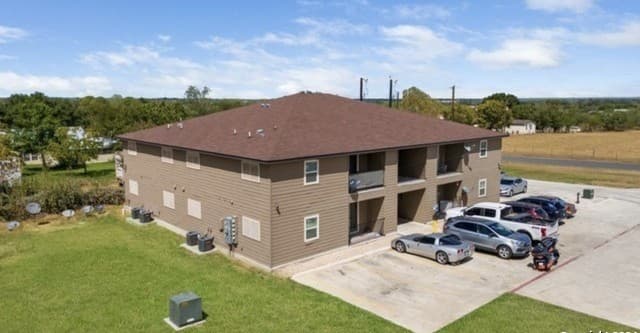 2-bedroom rental at 4551 Mount Olive Unit 8 in Adkins, TX — photo 2