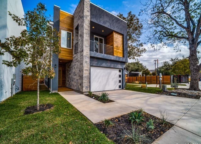 4-bedroom rental at 7634 Lost Mine Peak in San Antonio, TX — photo 2