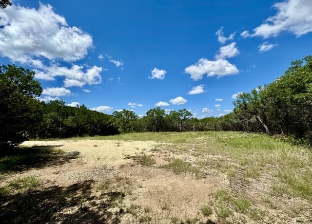 rental at LOT 264 Pr 1709 in Mico, TX — photo 5