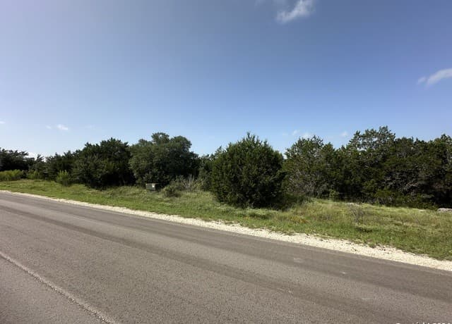 rental at 1231 Mystic Shores BLVD in Spring Branch, TX — photo 4