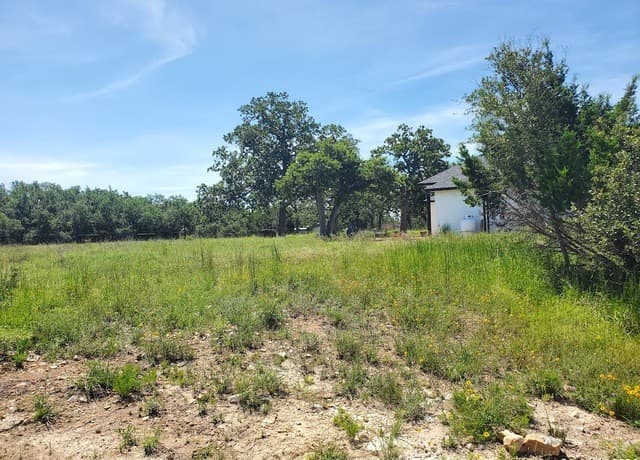 rental at 108 N Jesse Stiff in Blanco, TX — photo 4