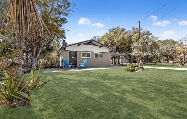 5-bedroom rental at 166 Desert Poppy in Bandera, TX — photo 5