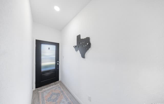 4-bedroom rental at 5310 Basil Chase in St Hedwig, TX — photo 2