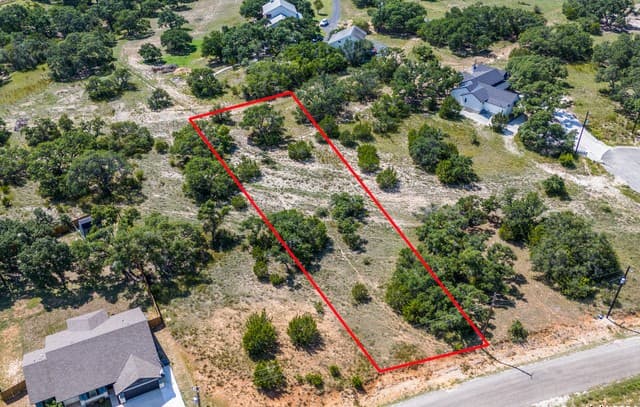 rental at 114 Peter Kleid Loop in Blanco, TX — photo 4