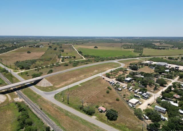 rental at 8075 Loop 1604 in Elmendorf, TX — photo 1