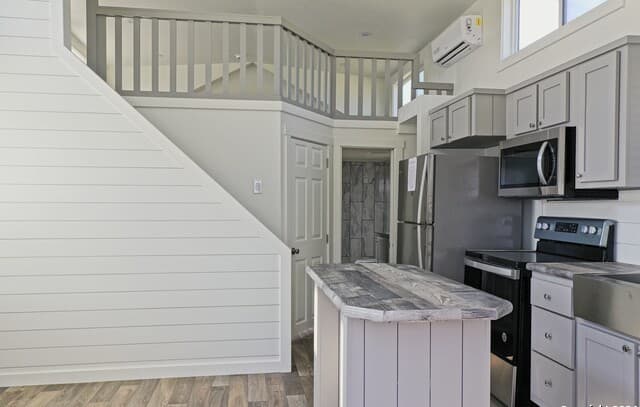 2-bedroom rental at 5386 Ranch Road 1376 #92 in Fredericksburg, TX — photo 5
