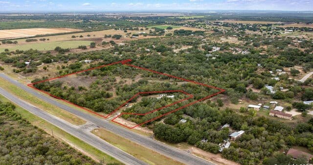 rental at TBD Highway 90 in Castroville, TX — photo 2