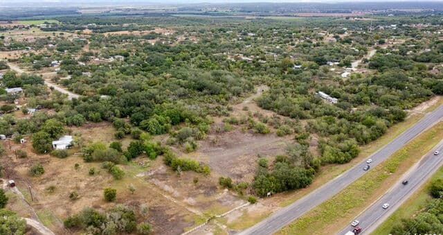 rental at TBD Highway 90 in Castroville, TX — photo 3