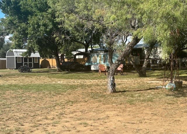 rental at 507 Mulberry St in Jourdanton, TX — photo 5