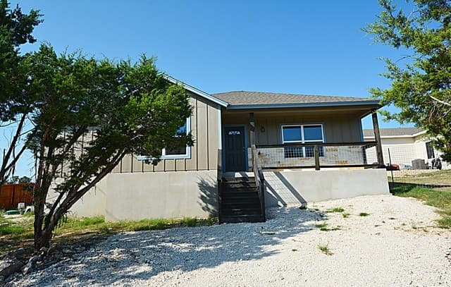 3-bedroom rental at 1559 Golf Course Dr. in Spring Branch, TX — photo 1
