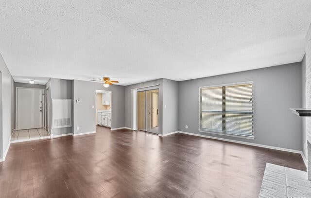 2-bedroom rental at 11843 Braesview Unit 1016 in San Antonio, TX — photo 1