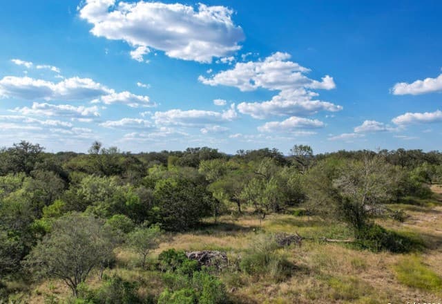 rental at 00 Utopia Forest in Dhanis, TX — photo 5