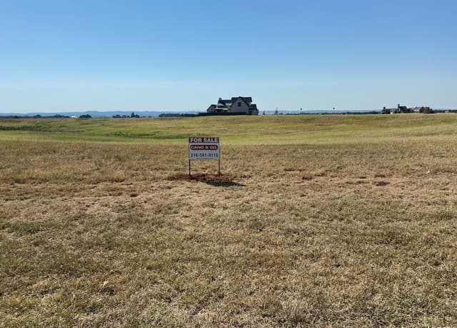 rental at 401 Interlaken in Fredericksburg, TX — photo 1